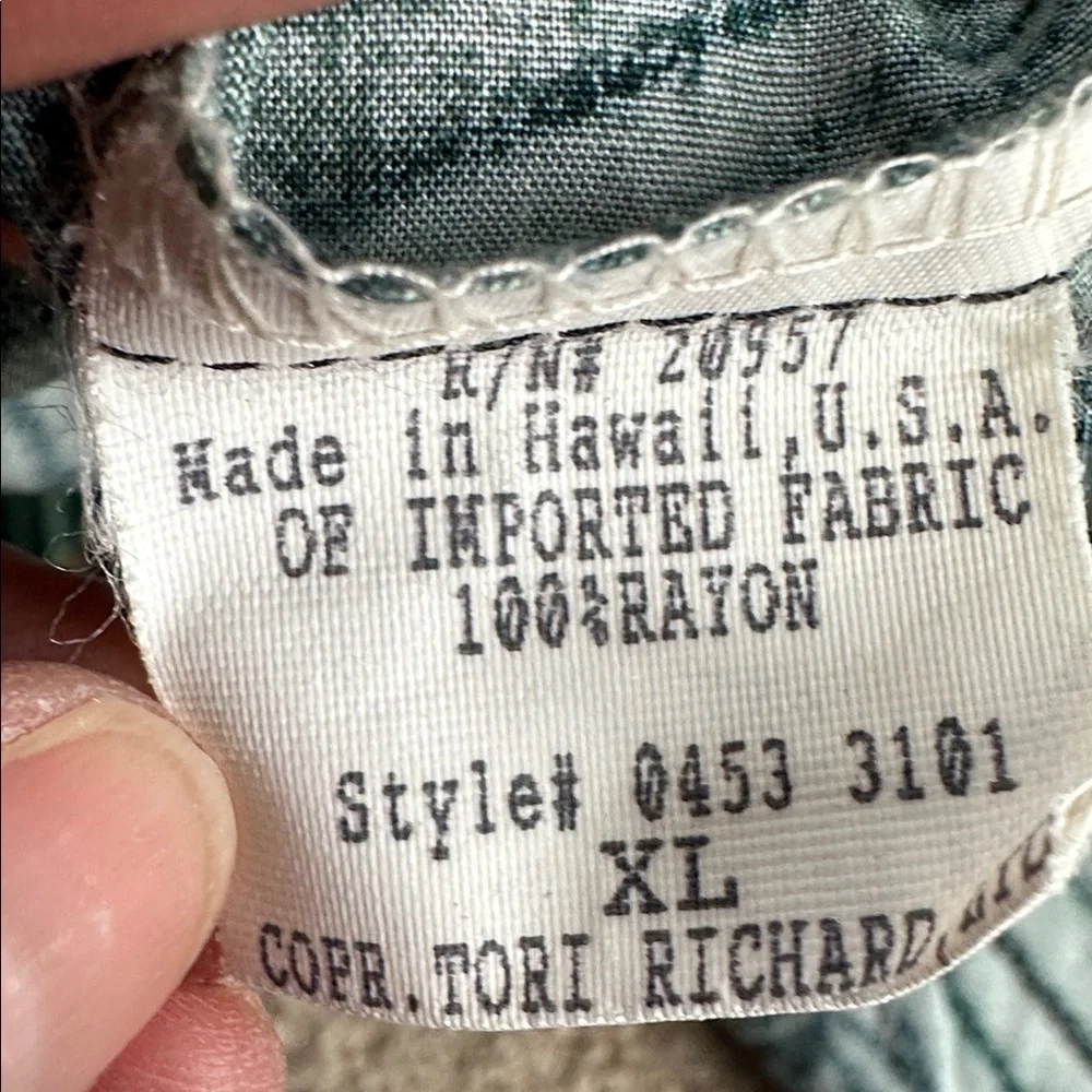 Tori Richard Hawaiian shirt - Picture 6 of 8